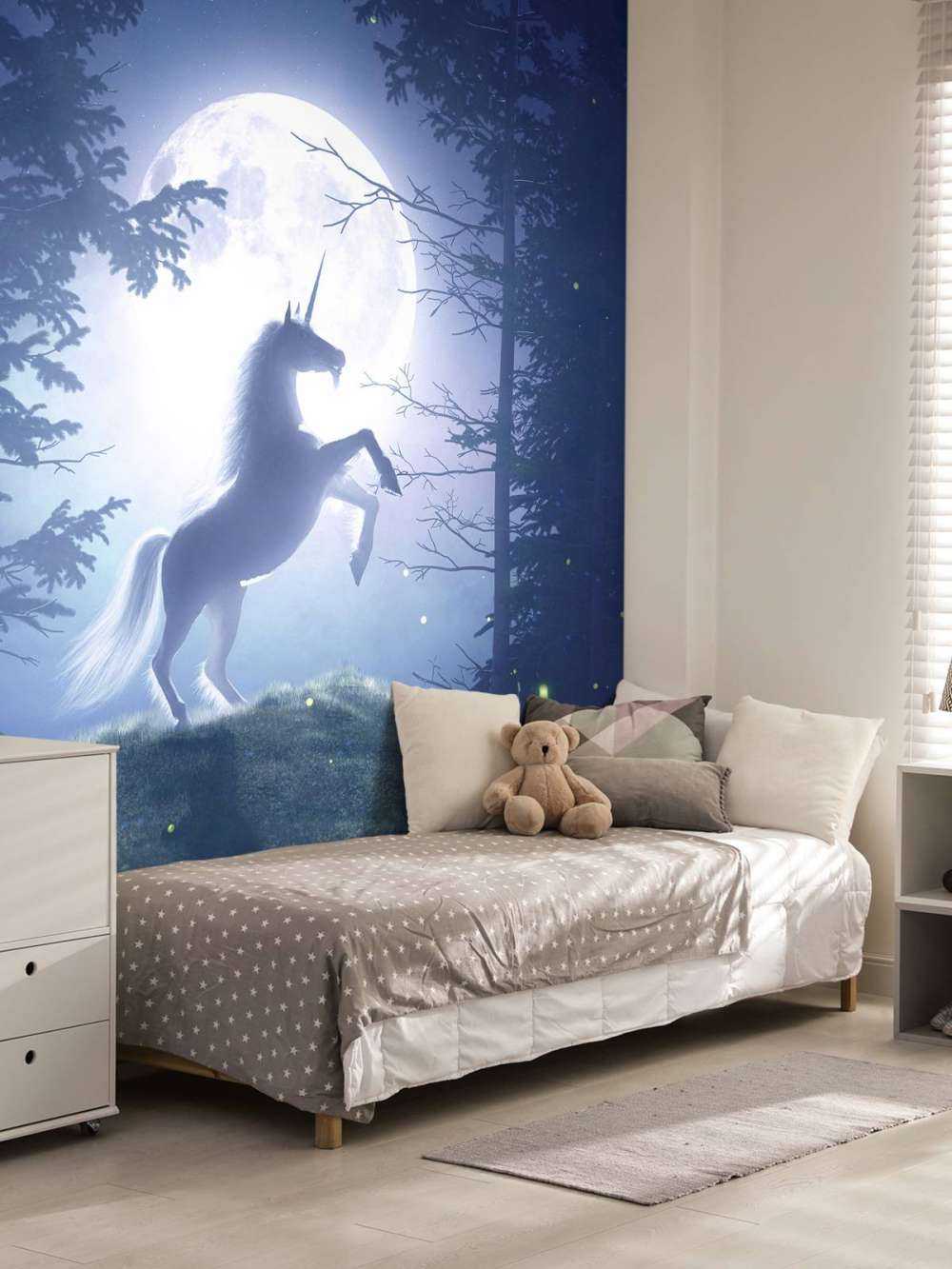 Einhorn bei Vollmond