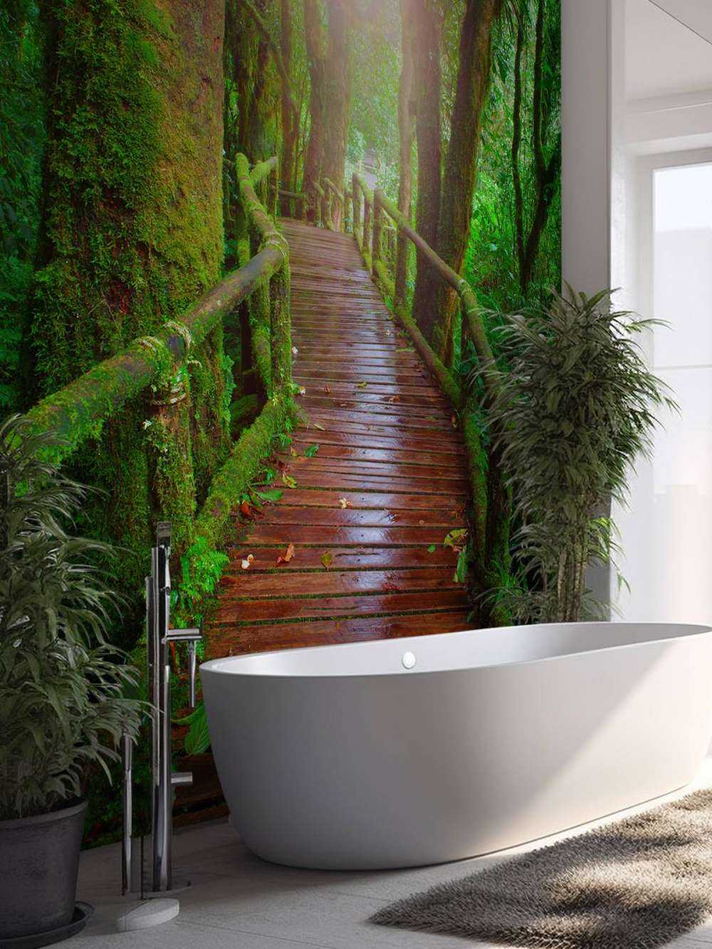 Holzbrücke im Regenwald