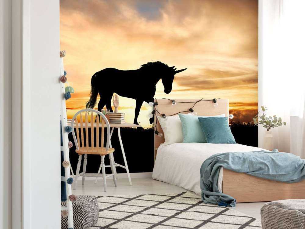 Einhorn-Silhouette bei Sonnenuntergang
