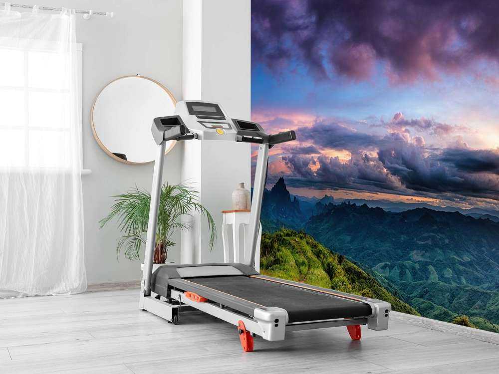 Sonnenuntergang über einem Berg