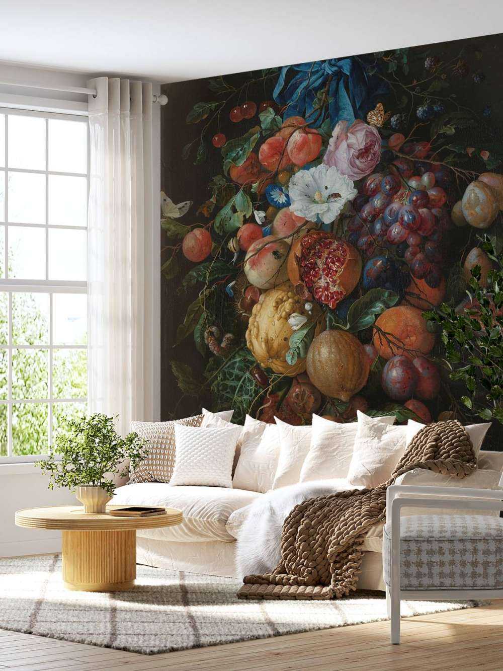 Girlande aus Obst und Blumen
