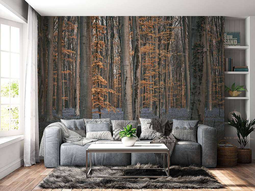 Wald mit pastellfarbenen Tönen