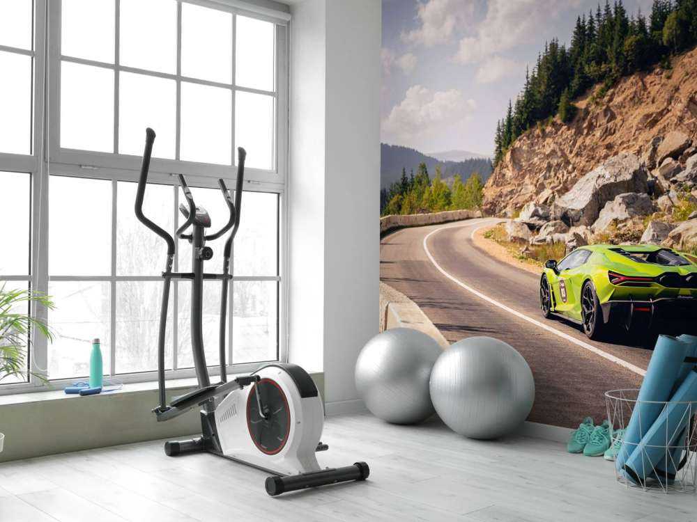 Lamborghini Revuelto in den Bergen