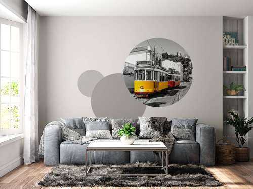 Gelbe und rote Straßenbahn