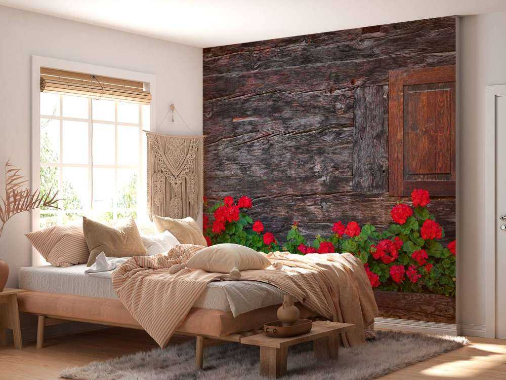 Altes Holz mit Blumen