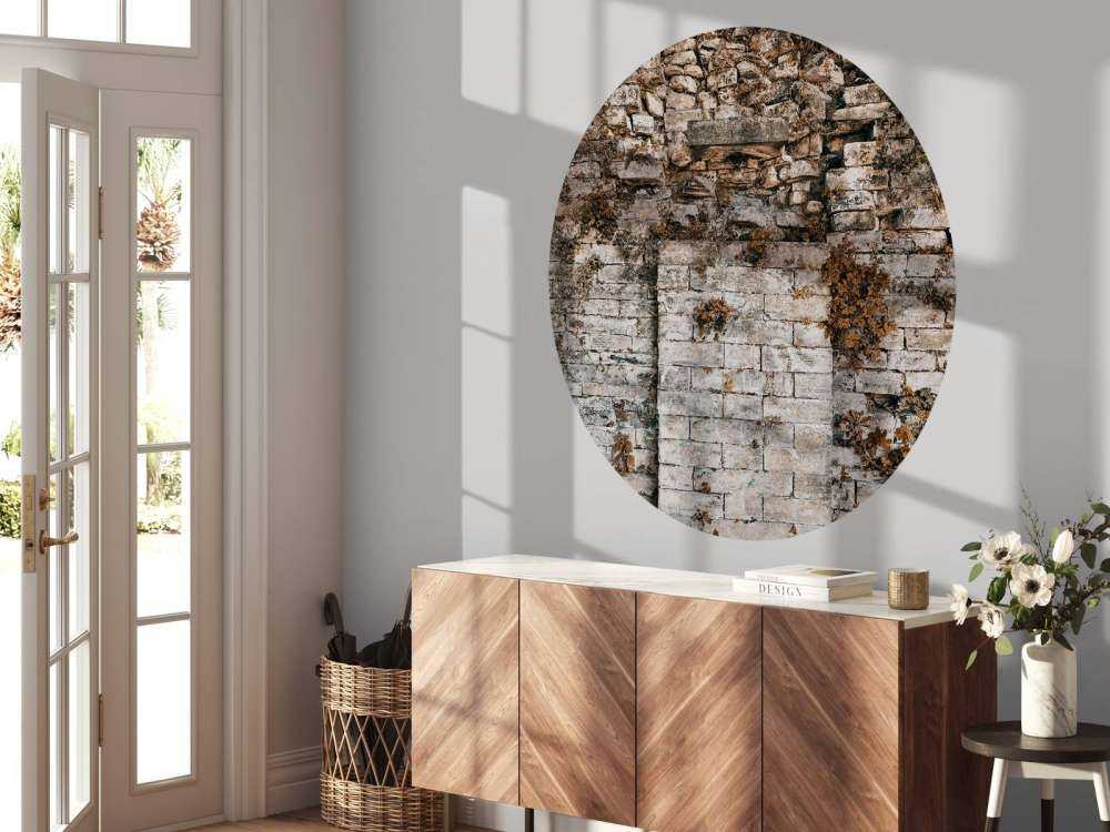 Begrünte Mauer im Herbst