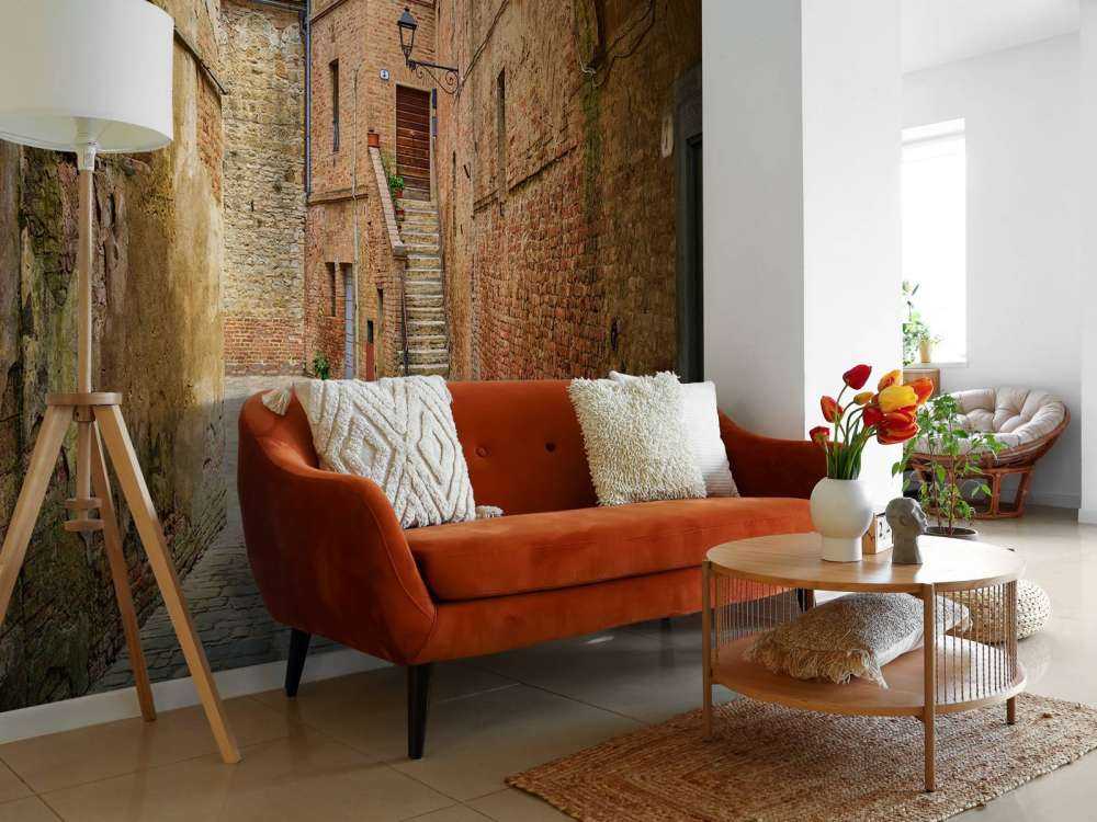 Schmale gewölbte Straße