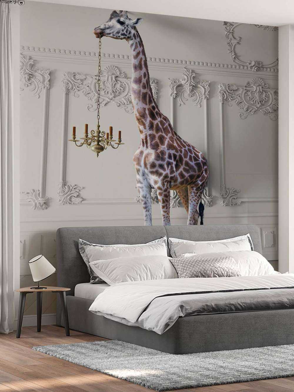 Giraffe mit Kerzenständer