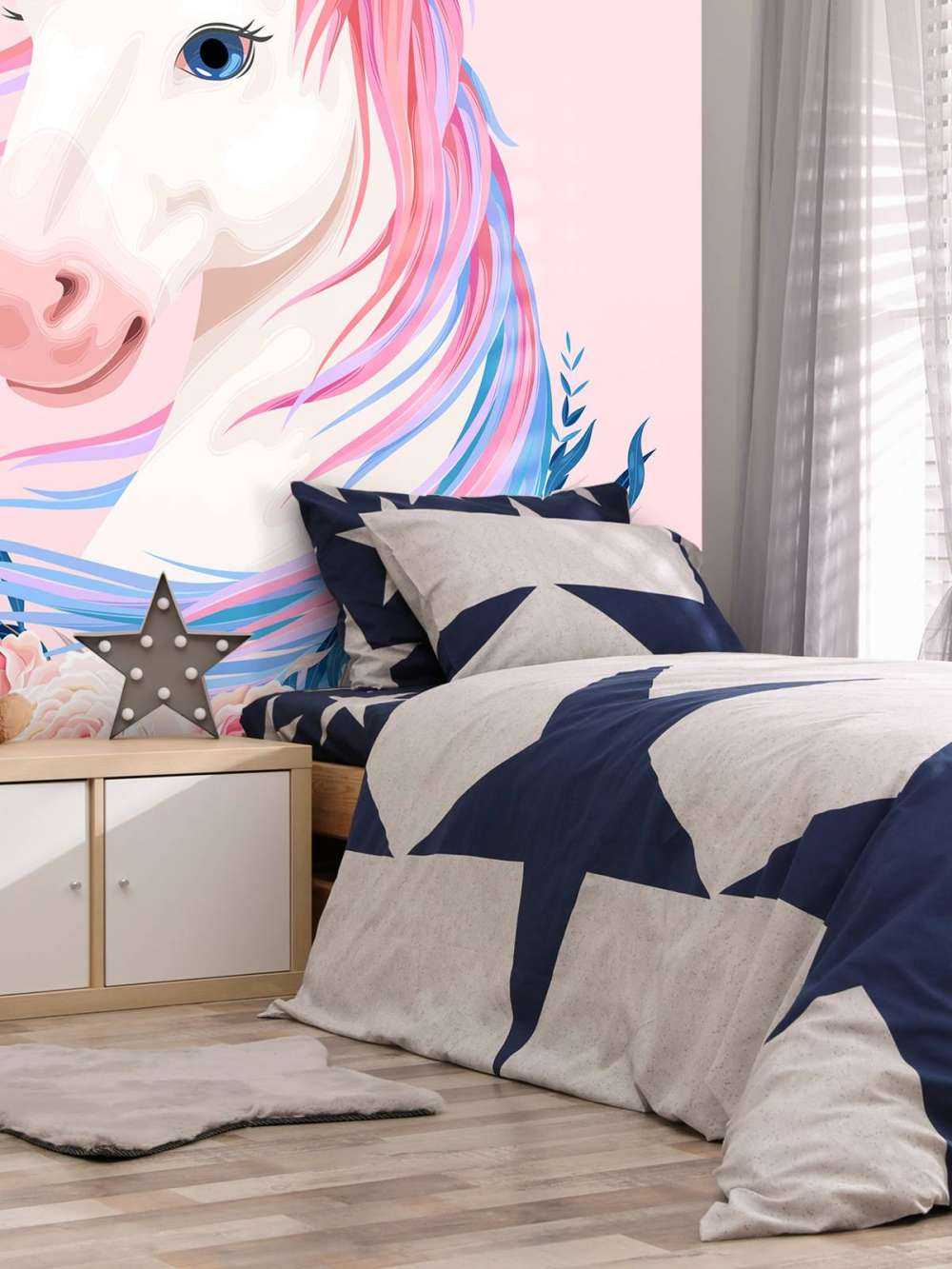 Einhorn mit Blumen