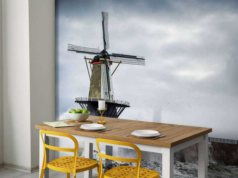 Mühle mit Sturmwellen