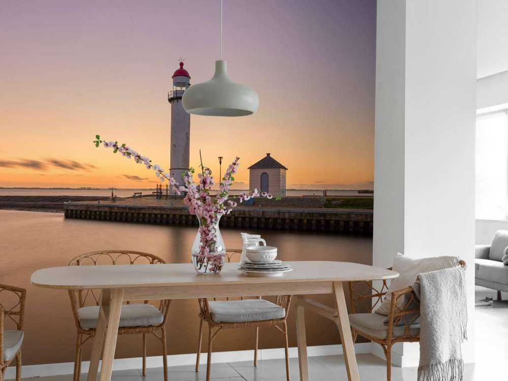 Leuchtturm bei Sonnenuntergang