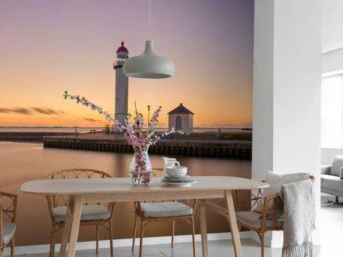 Leuchtturm bei Sonnenuntergang
