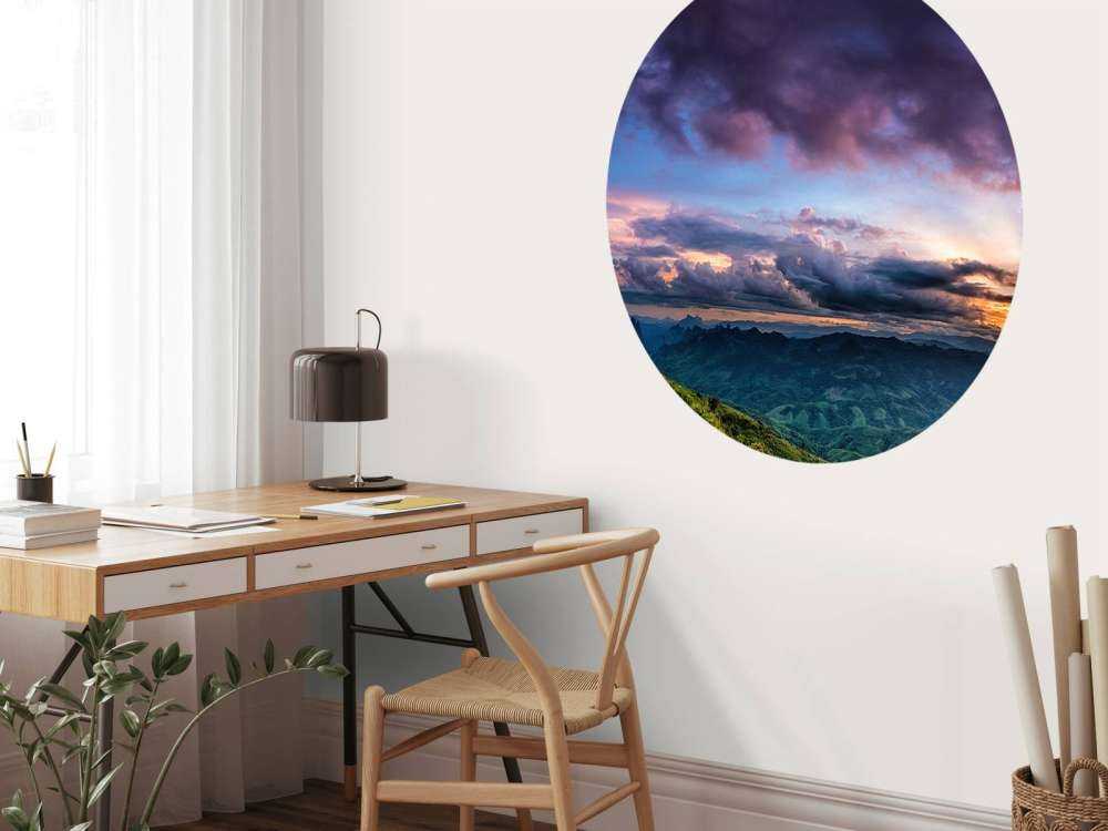 Sonnenuntergang über einem Berg