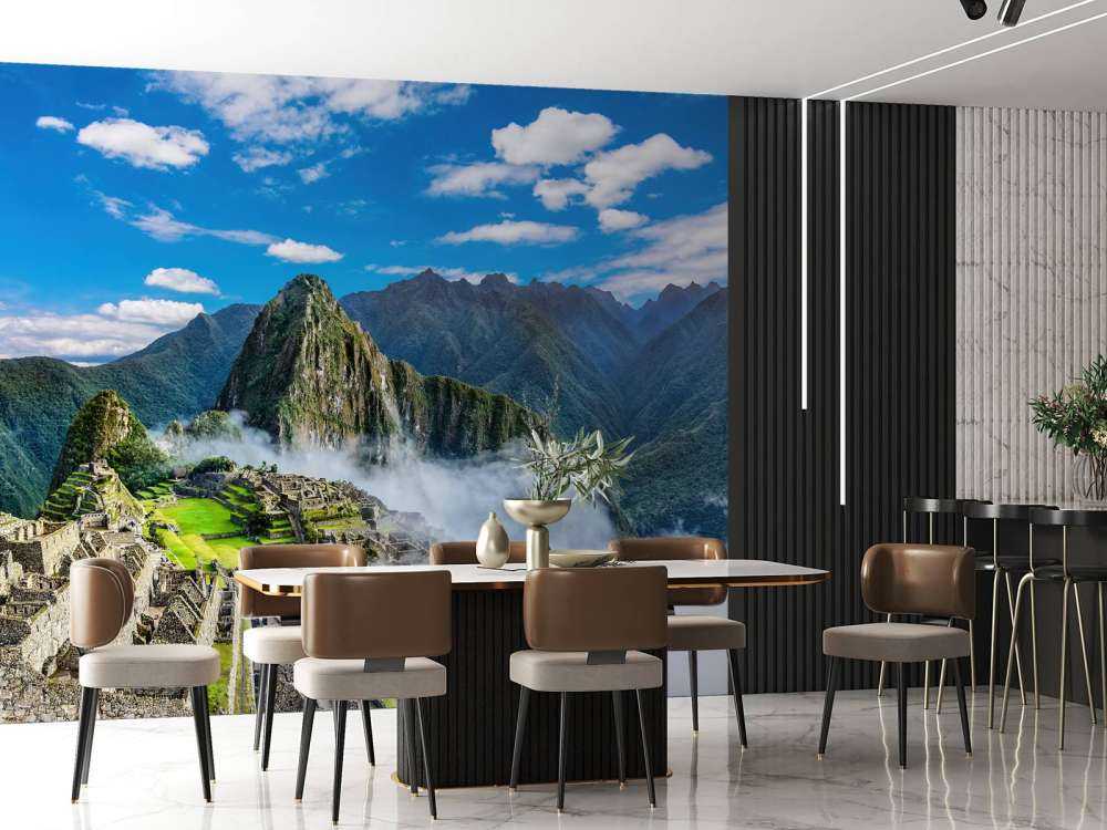 Machu Picchu im Nebel