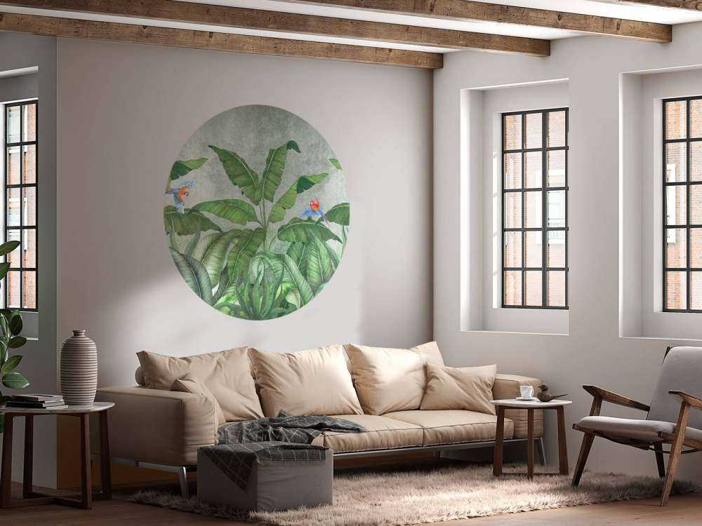 Tropische Blätter auf Beton