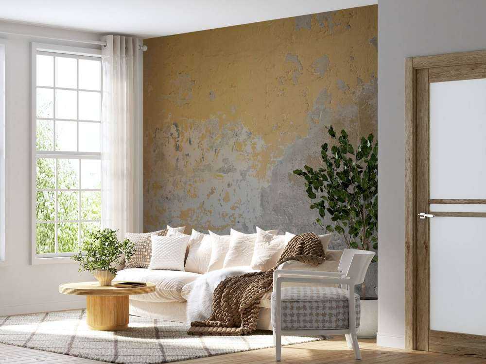 Gelbe verwitterte Wand