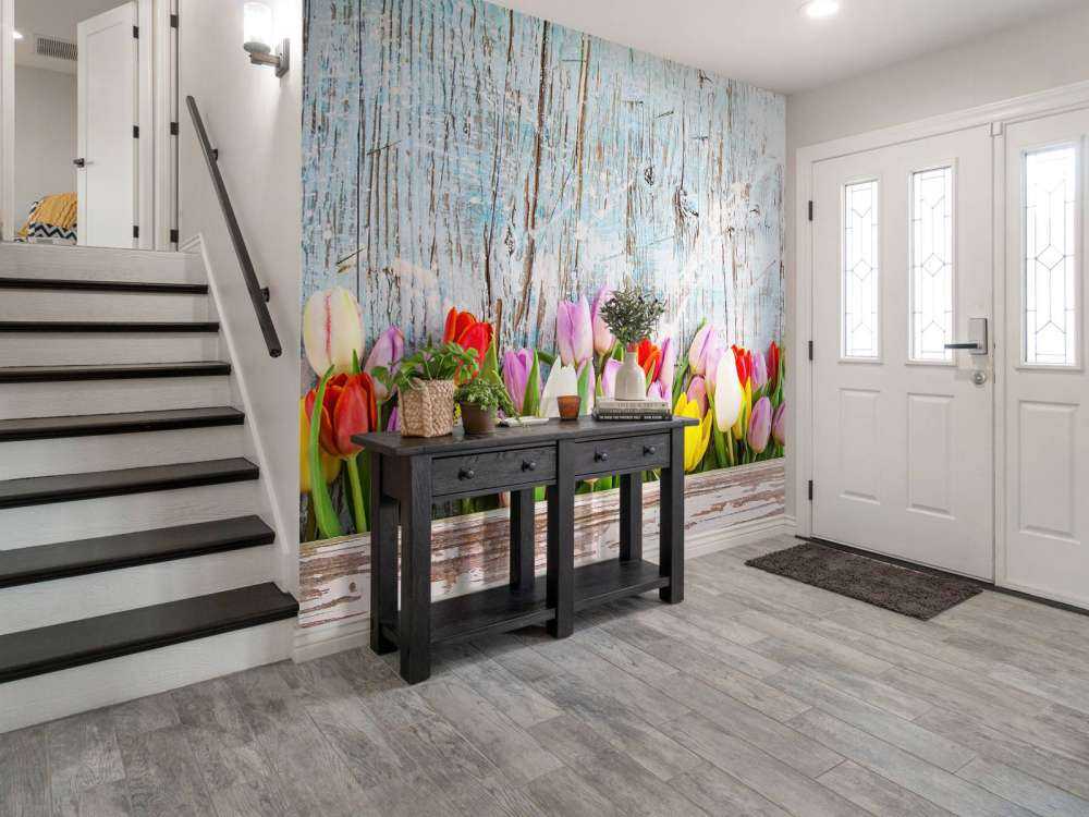 Tulpen mit Holz