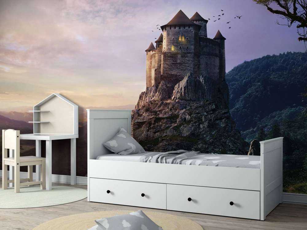 Burg auf einem Felsen