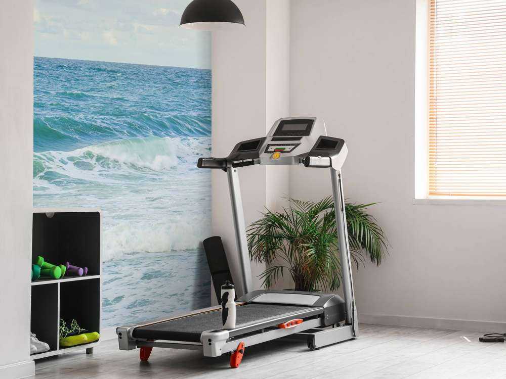 Meer mit hohen Wellen