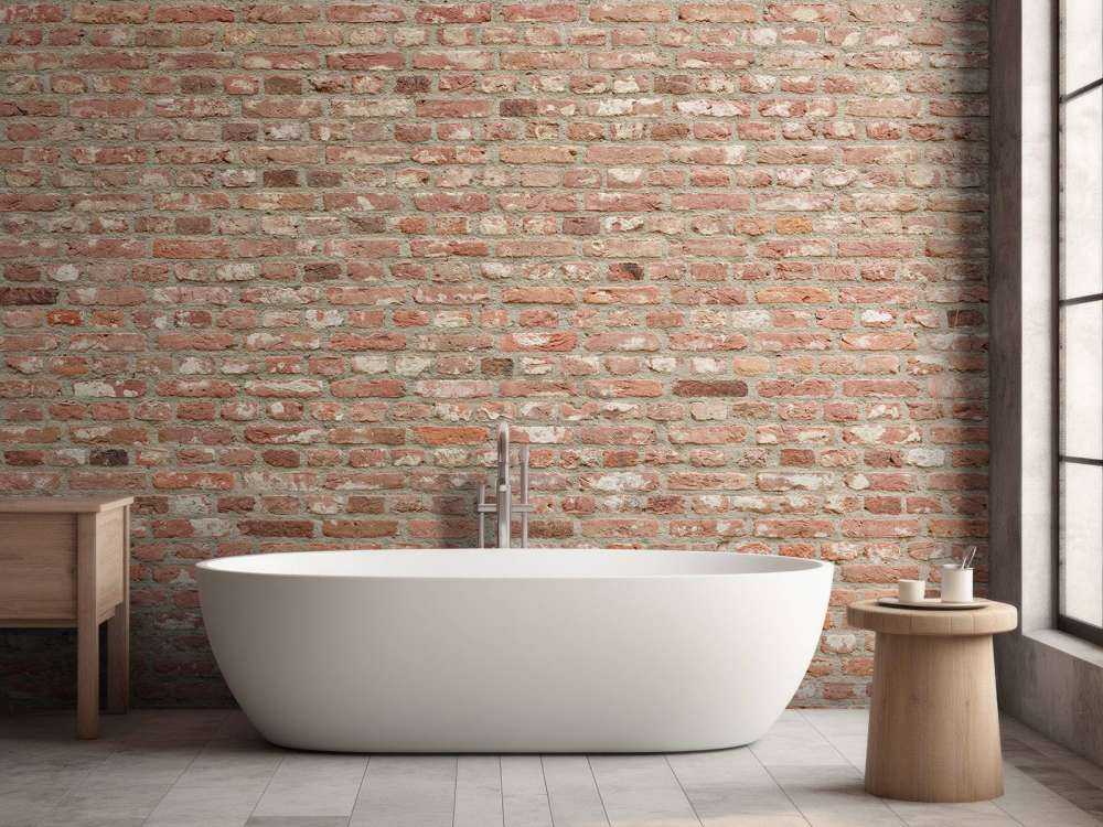 Mauer mit verschiedenfarbigen Ziegeln