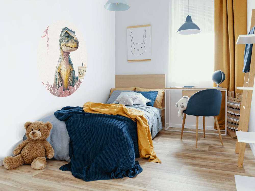 Baby-T-Rex im rosa Dschungel