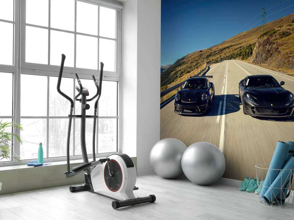 Schwarze Supersportwagen in Bergen