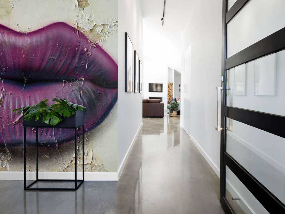 Lips are sealed