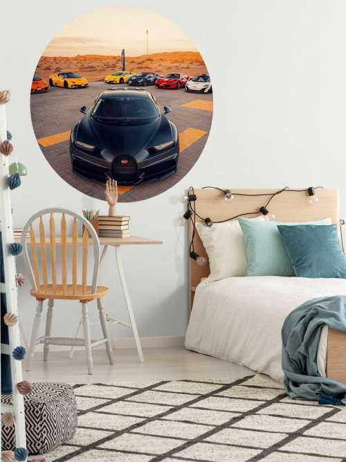 Hypercars bei Sonnenuntergang