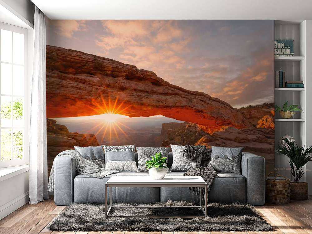 Sonnenuntergang zwischen Felsen