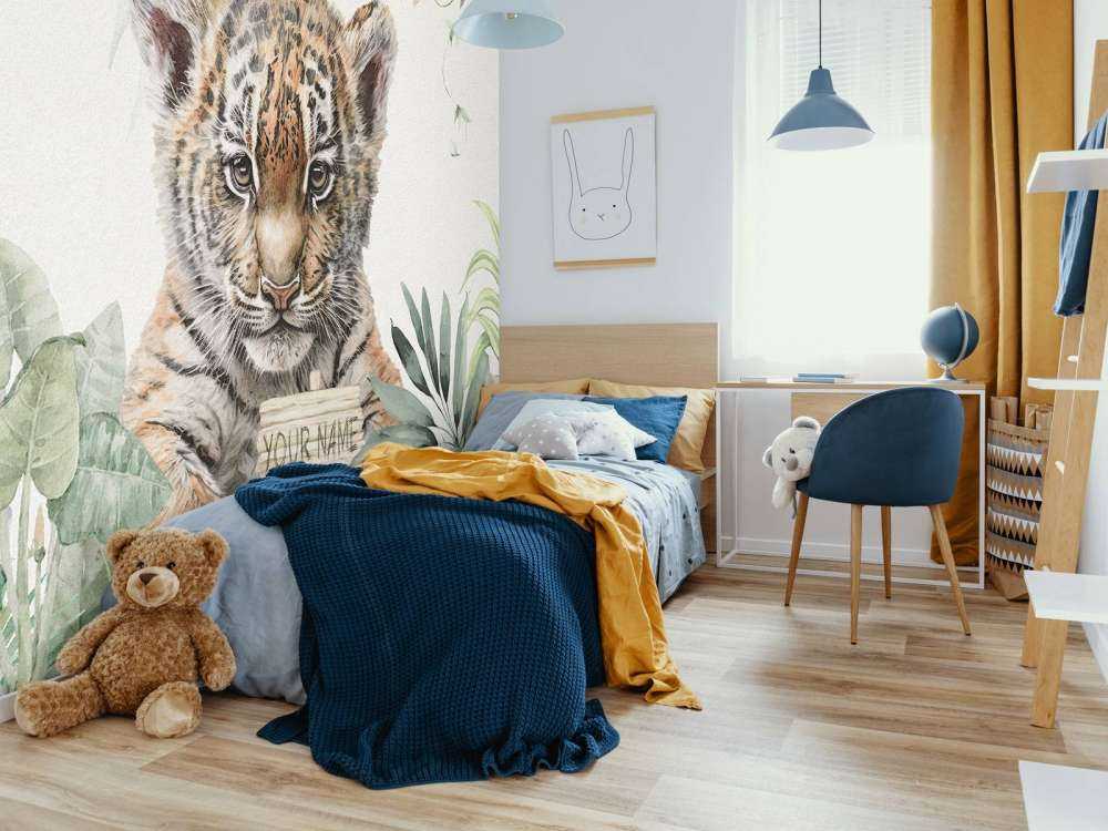 Niedlicher Tiger mit Pflanzen
