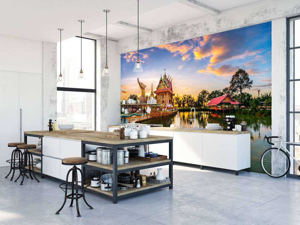 Riesiger Thai Suphannahong