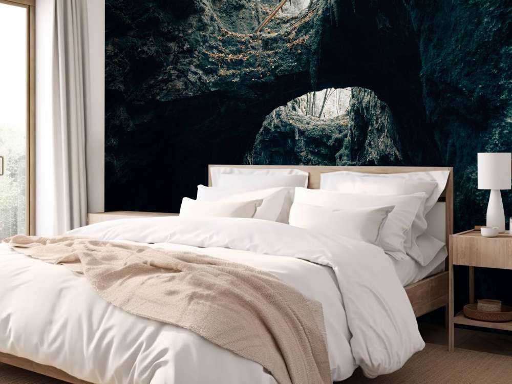 Alte Eisenminen, von der Natur zurückerobert