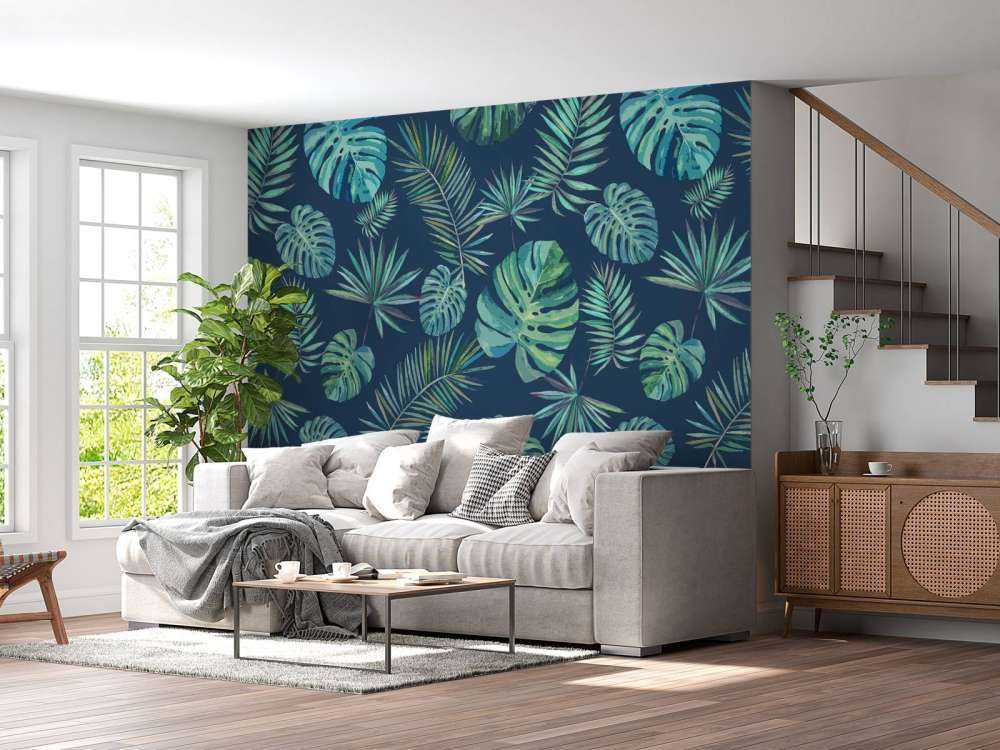 Palmenblätter und Monstera