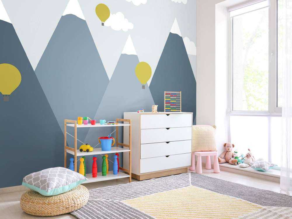 Blaue Berge mit Luftballons