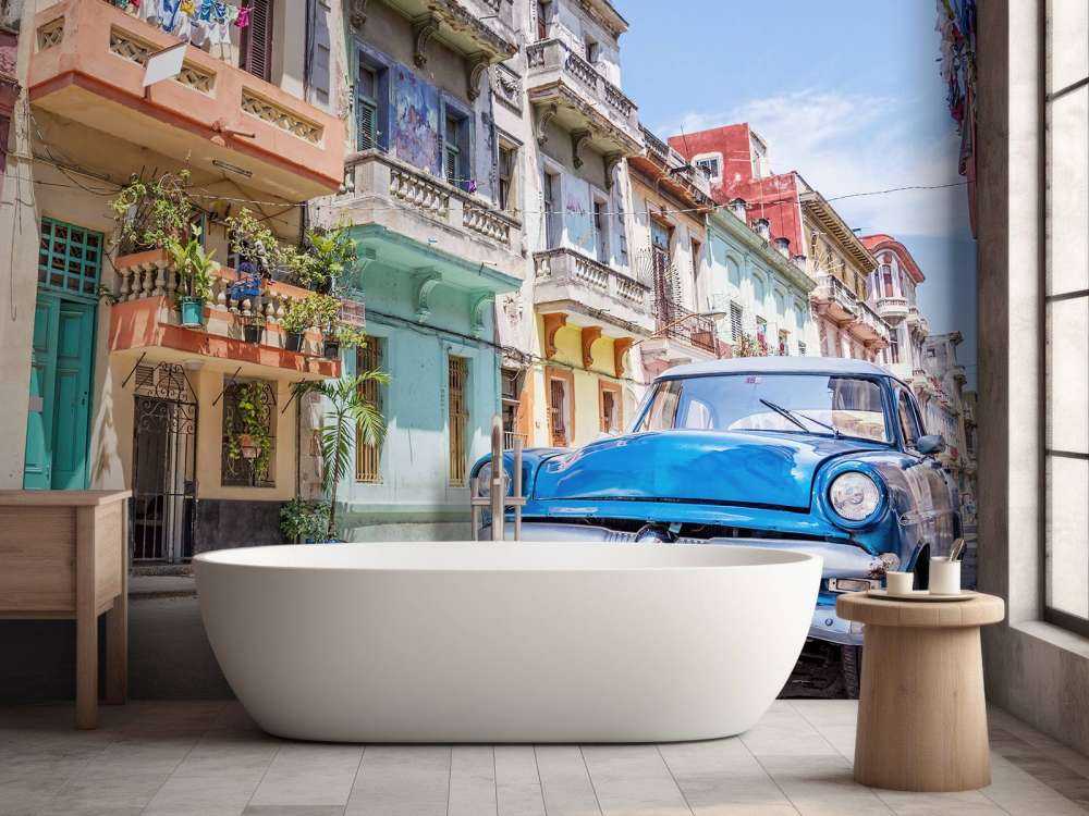 Blauer Oldtimer in Kuba