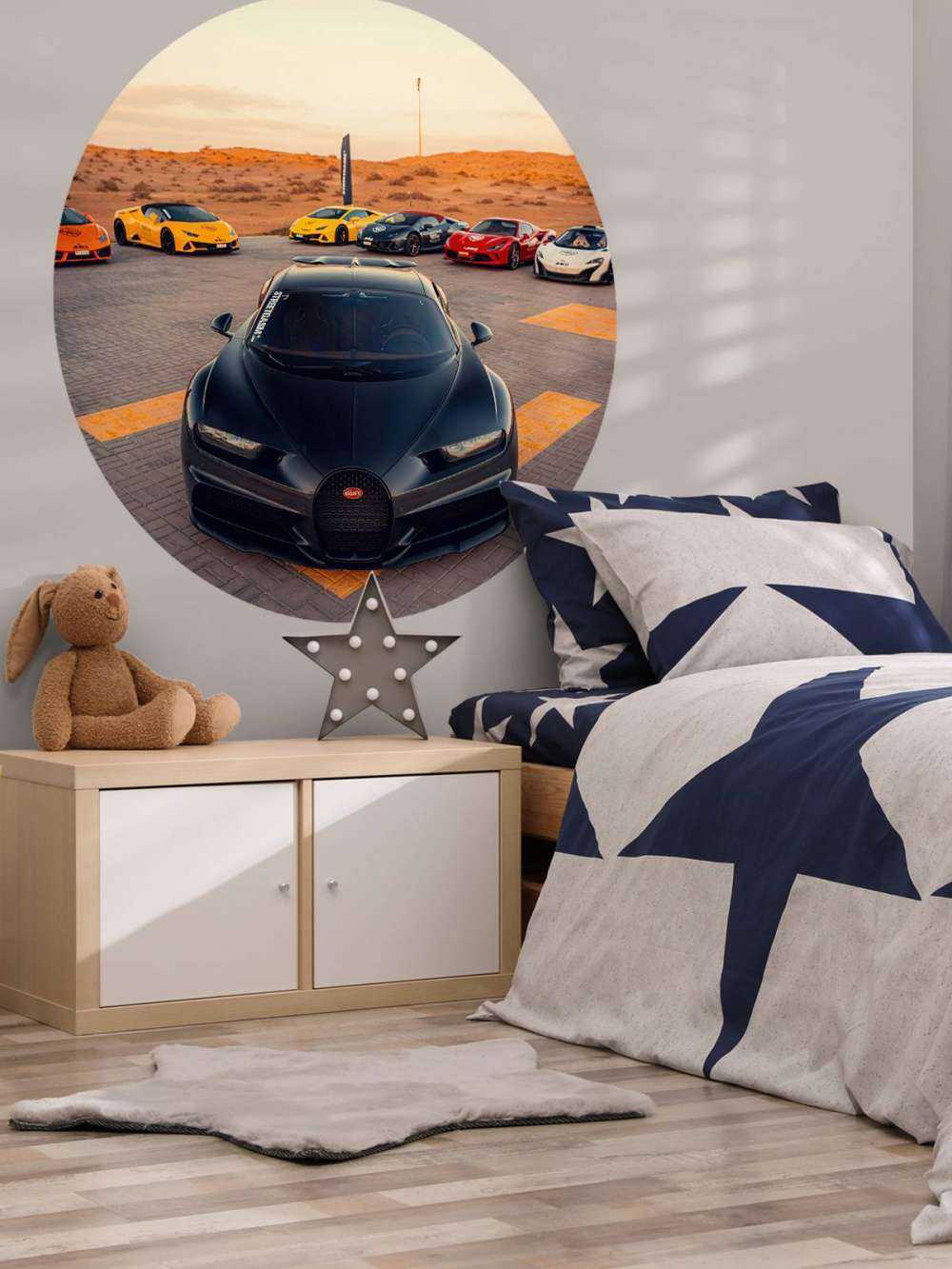 Hypercars bei Sonnenuntergang