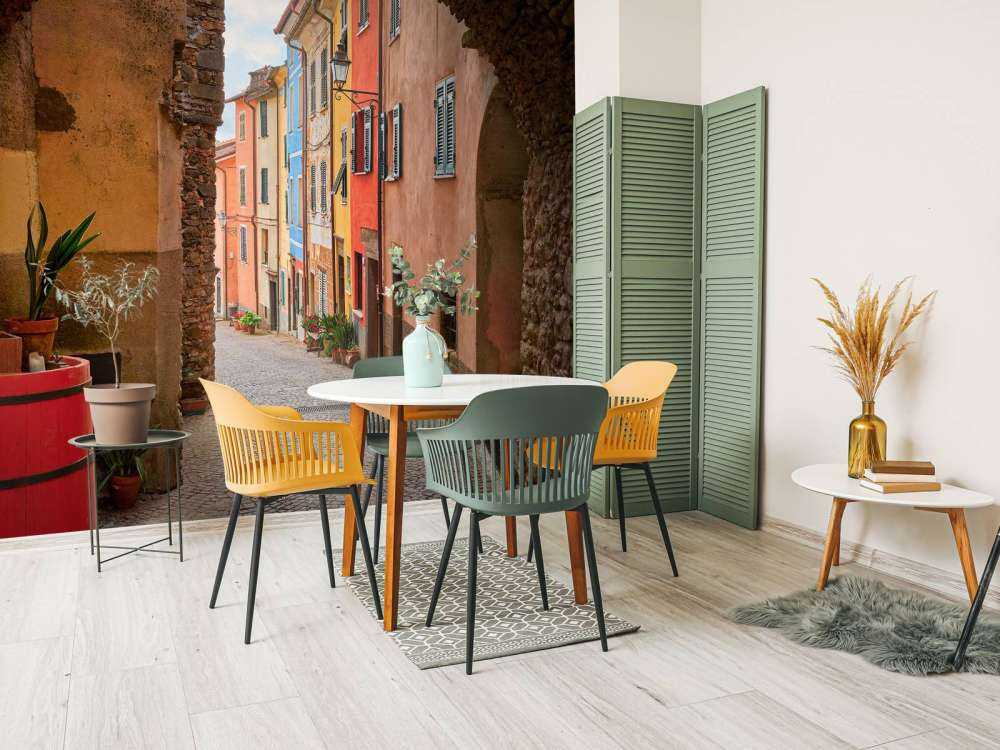 Italienische Straße mit Bogen