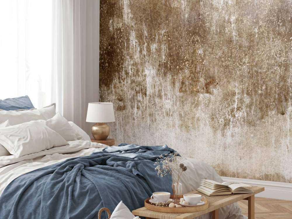 Alte verwitterte braune Wand