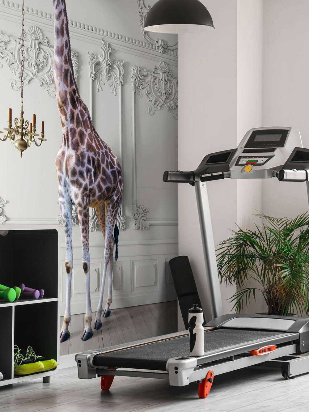 Giraffe mit Kerzenständer