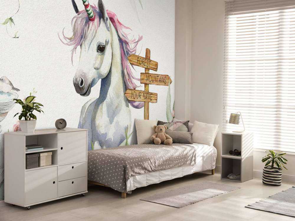 Baby-Einhorn mit Pflanzen