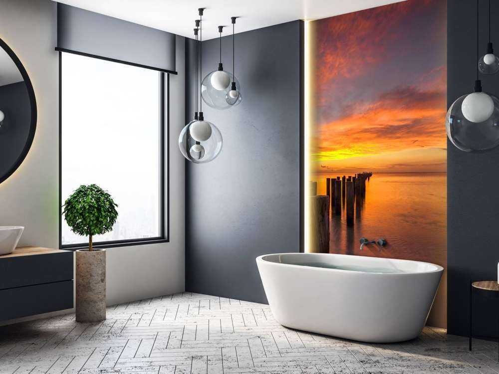 Wellenbrecher bei Sonnenaufgang