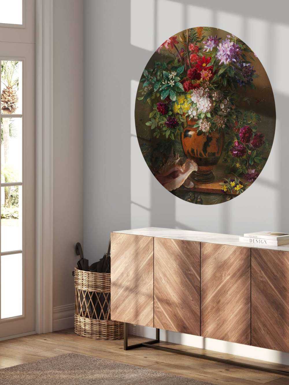 Stillleben mit Blumen in einer griechischen Vase.