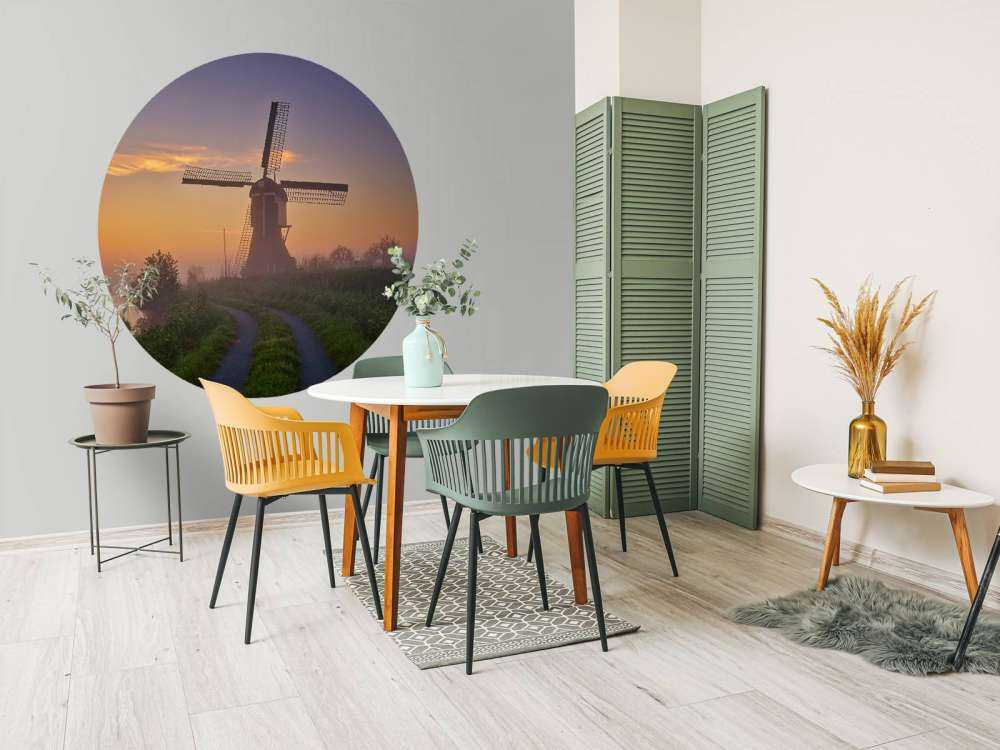 Mühle bei Sonnenaufgang