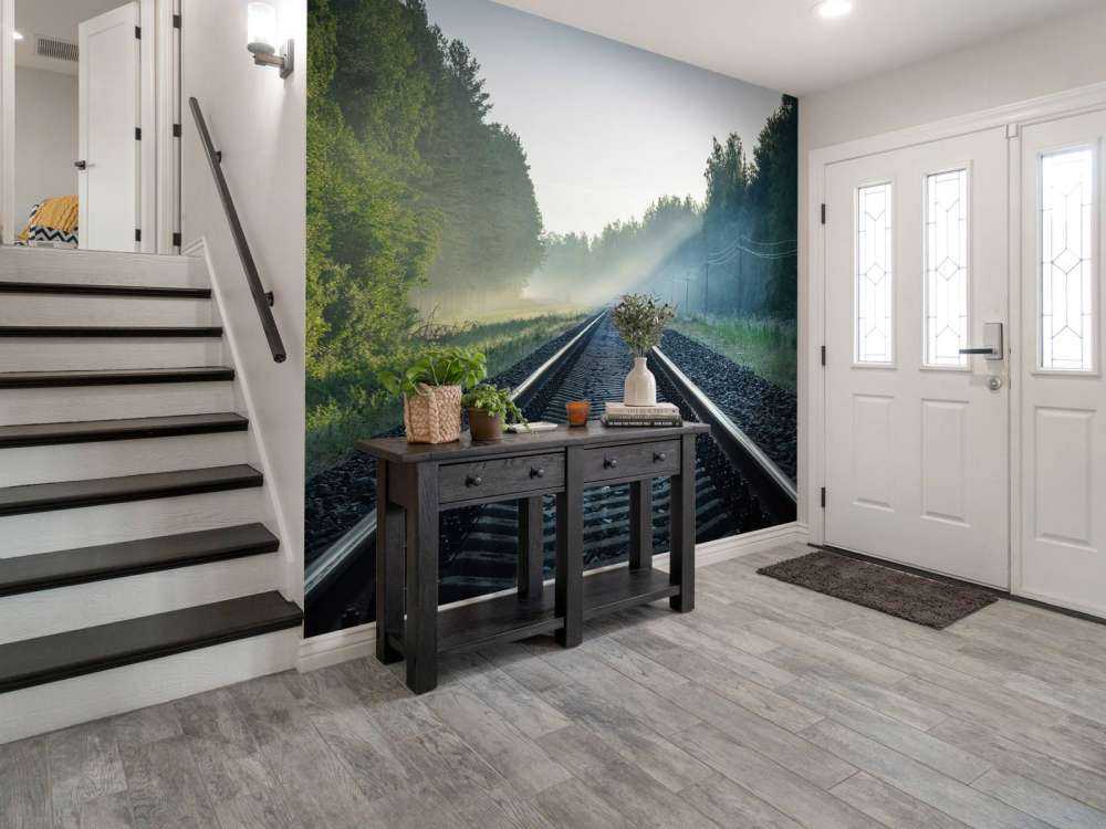 Eisenbahnschienen durch den Wald