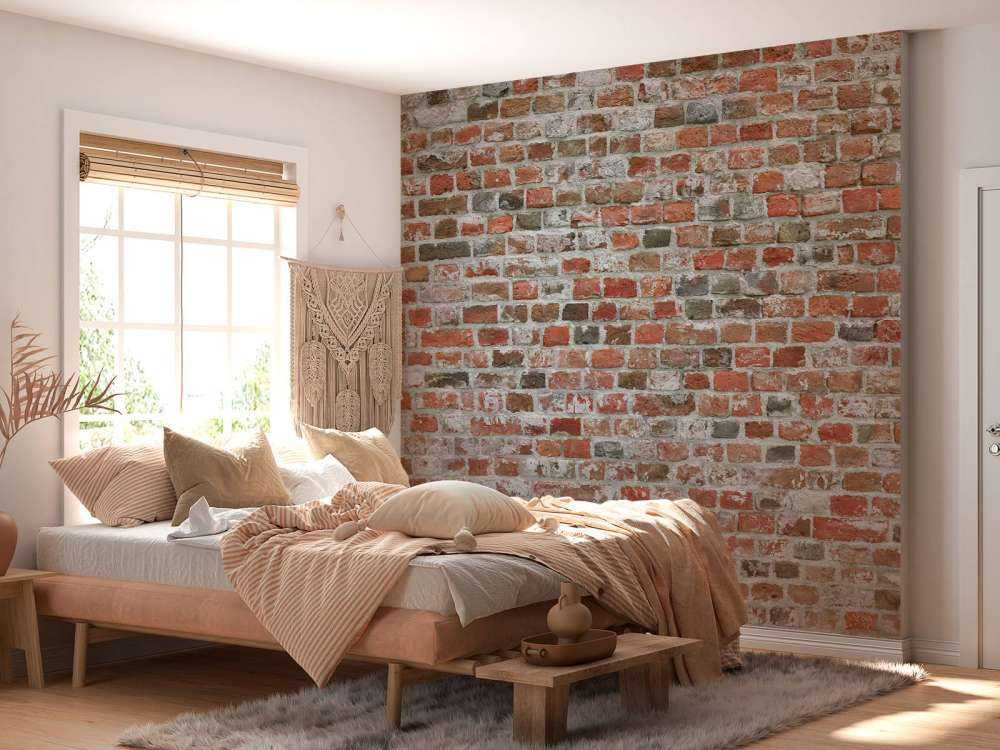 Backsteinmauer restauriert
