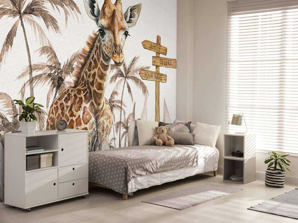 Baby-Giraffe im Dschungel taupe