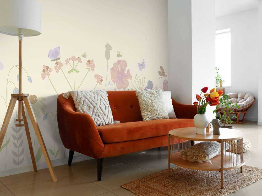 Blumenfeld mit Schmetterlingen beige, altrosa, grün und fliederfarben