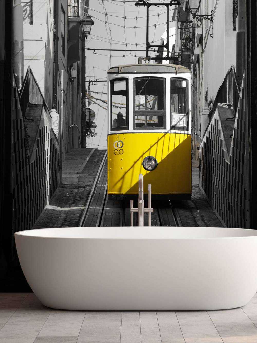 Straßenbahn schwarz weiß gelb