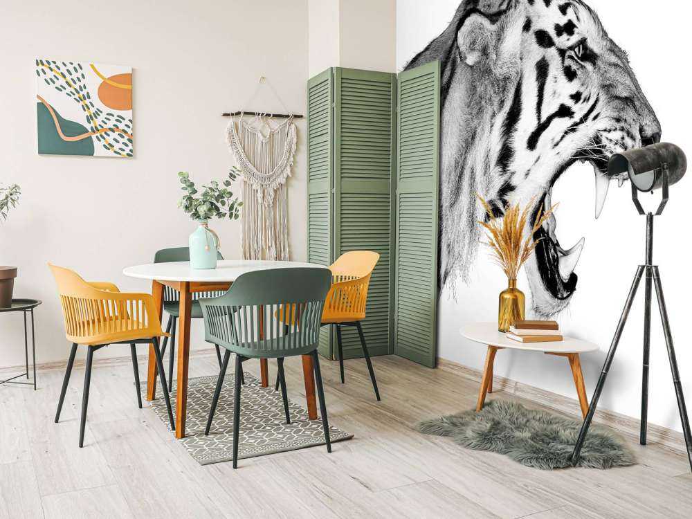 Brüllender Tiger weiß