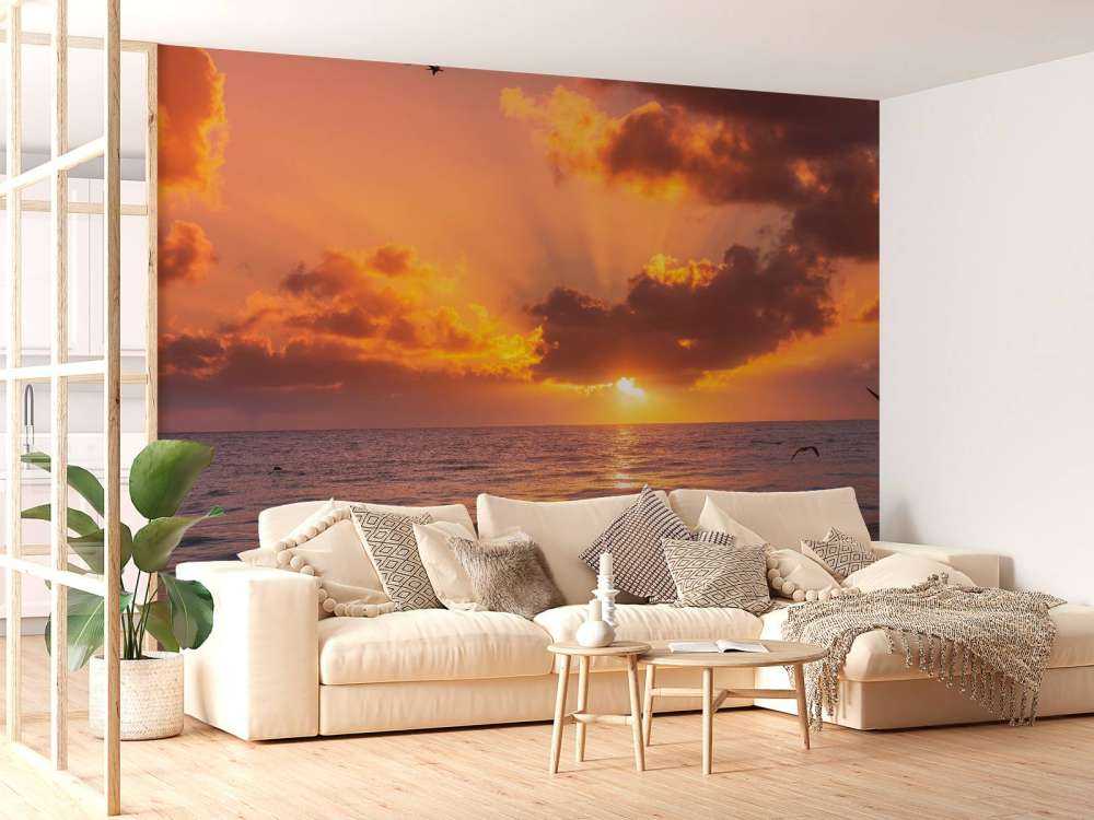 Schöner orangefarbener Sonnenuntergang